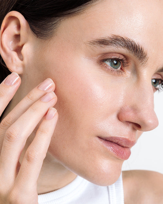 Bounce in a Bottle: Skin Veg Hydrating Hyaluronic Acid Serum vs. Drinkles.